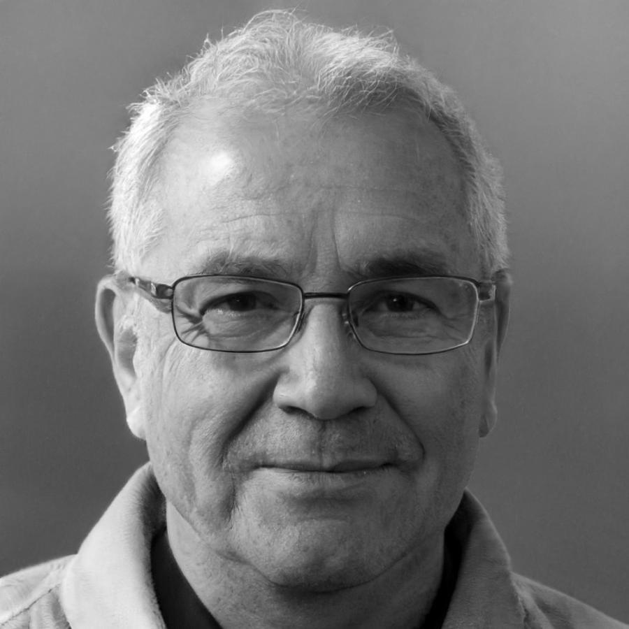 Experto en educación financiera e instructor del curso